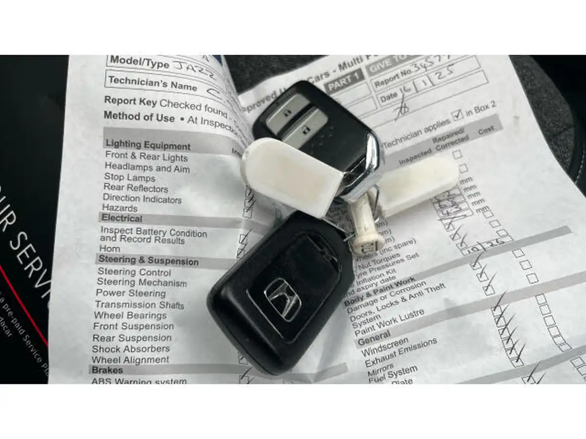 2021-honda-jazz-15-i-mmd-ex-107ps-big-35