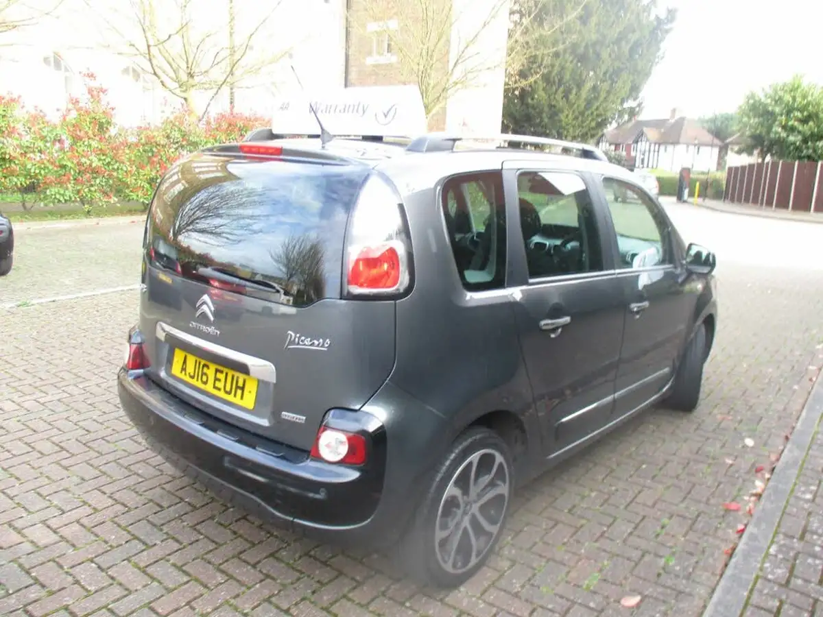 2016-citroen-c3-picasso-12-puretech-platinum-big-6