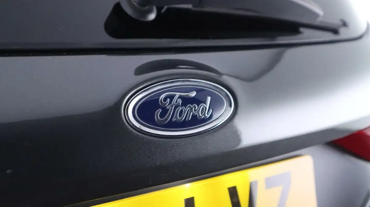 2020-ford-fiesta-big-20