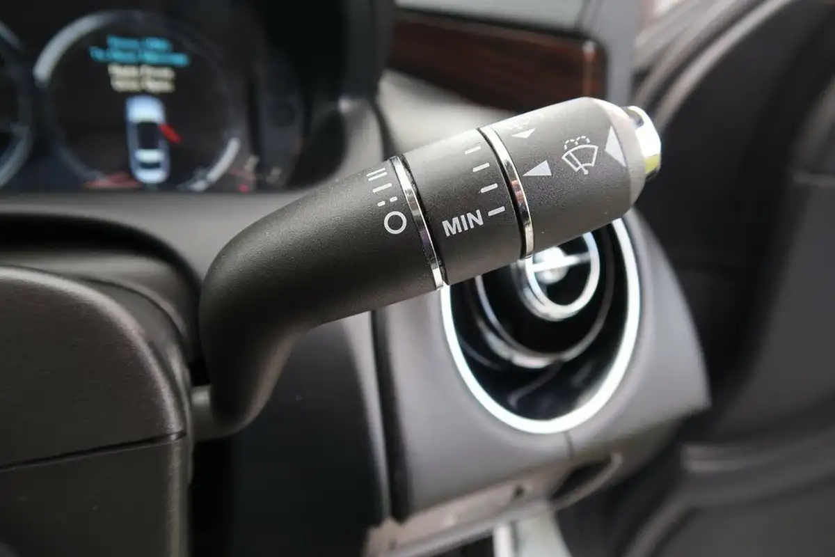 2015-jaguar-xj-series-30td-xj-portfolio-lwb-auto-big-67
