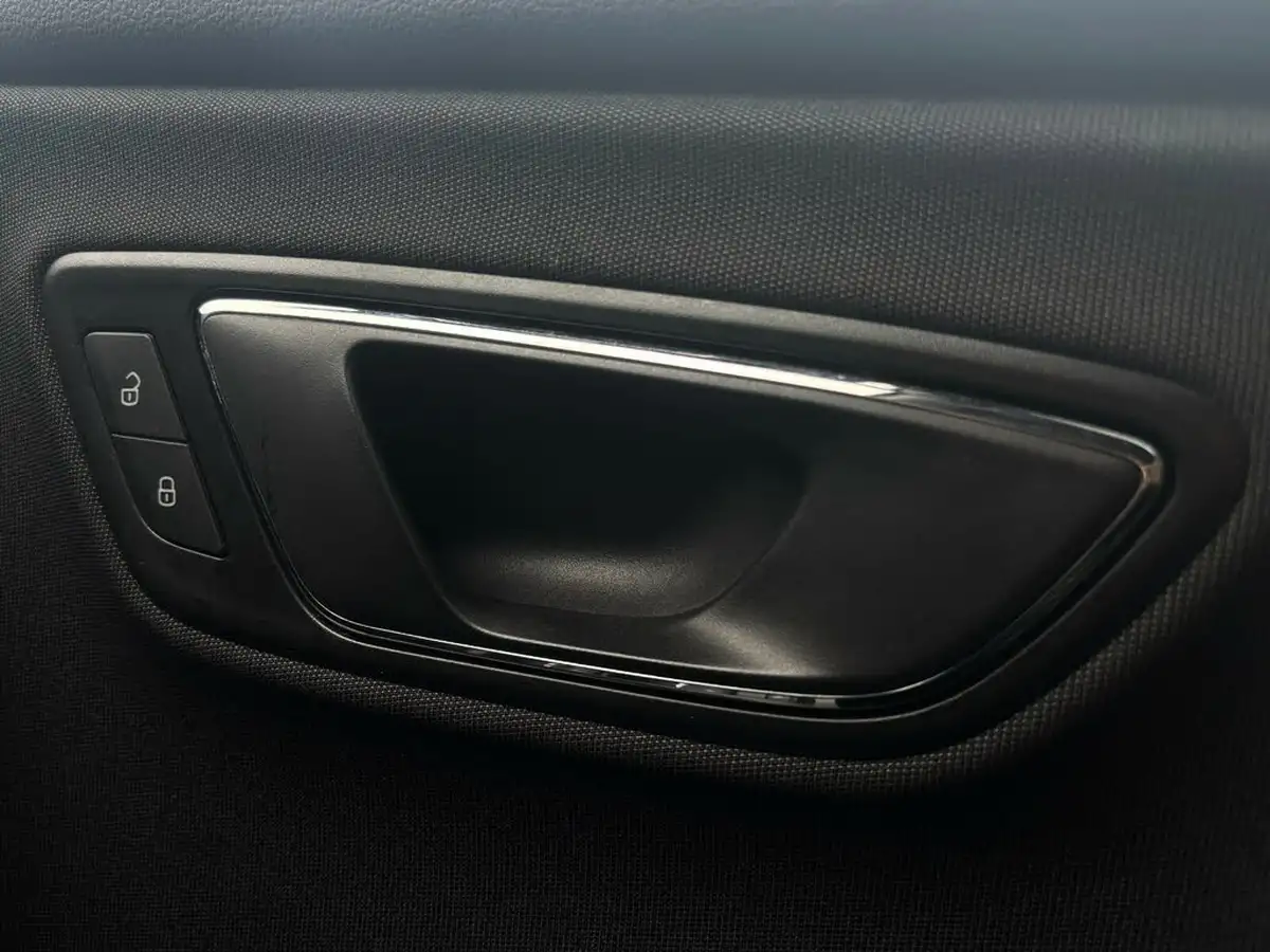 2019-seat-leon-20-tsi-fr-estate-big-24
