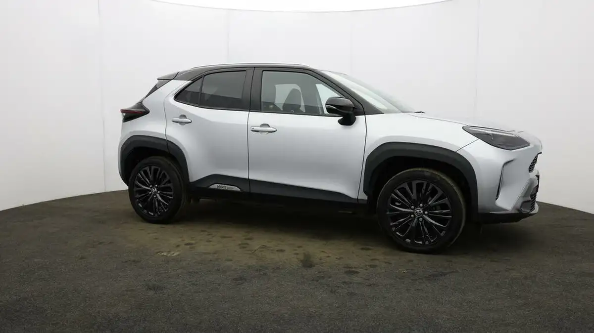 2022-toyota-yaris-cross-15-vvt-i-dynamic-big-42