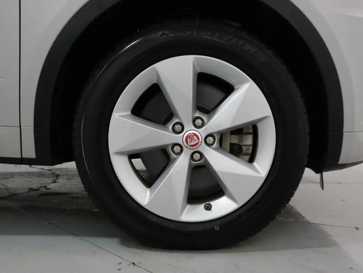2019-jaguar-e-pace-20-i4-r-dynamic-s-200ps-big-9