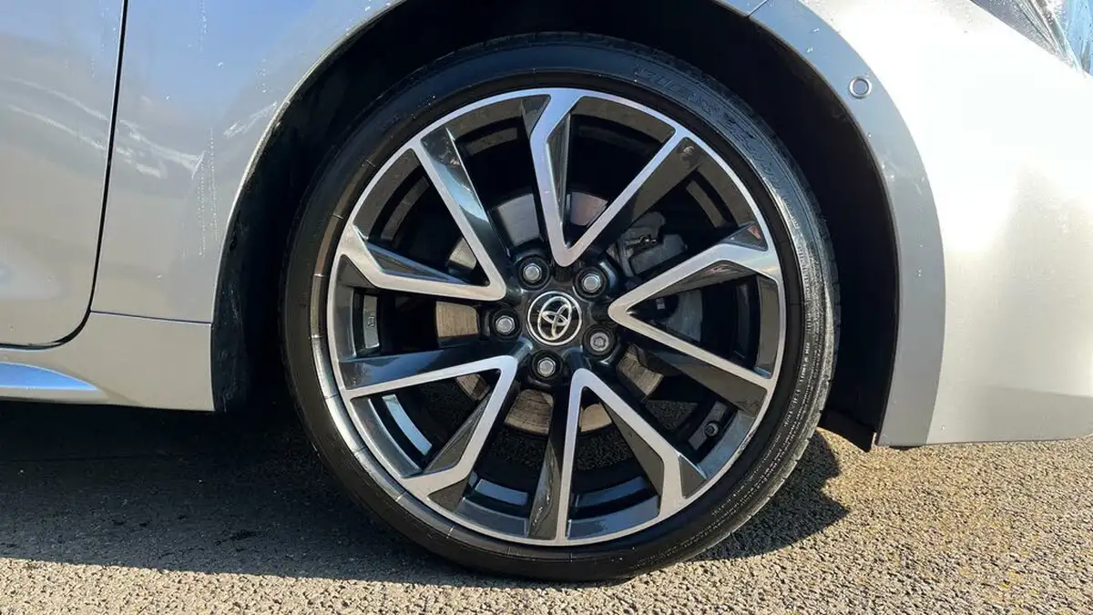 2023-toyota-corolla-20-vvt-i-excel-181bhp-18in-alloy-wheelstrk-touring-sports-big-17