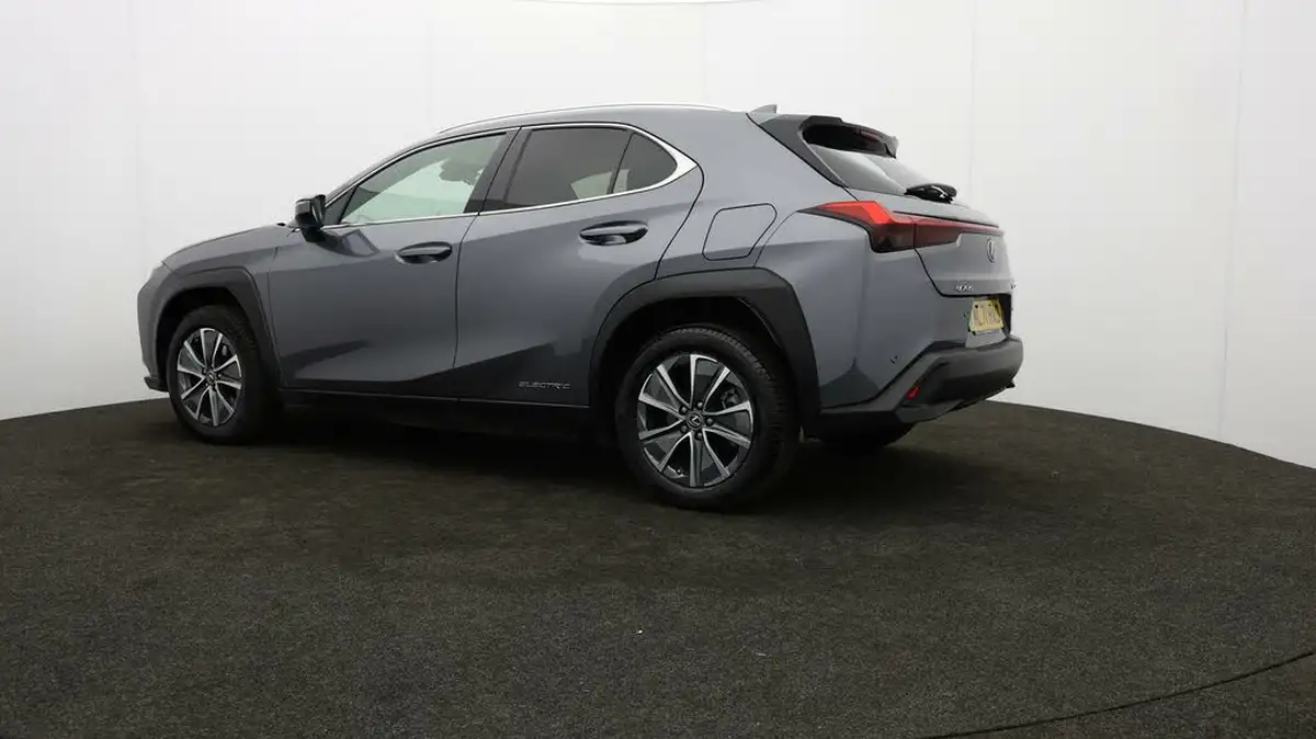 2021-lexus-ux-300e-e-ux-big-71
