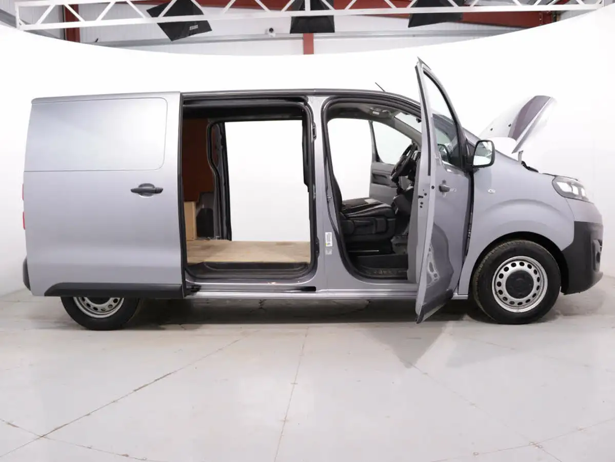 2022-vauxhall-vivaro-15td-2700-l1h1-dynamic-120pseu6d-big-43