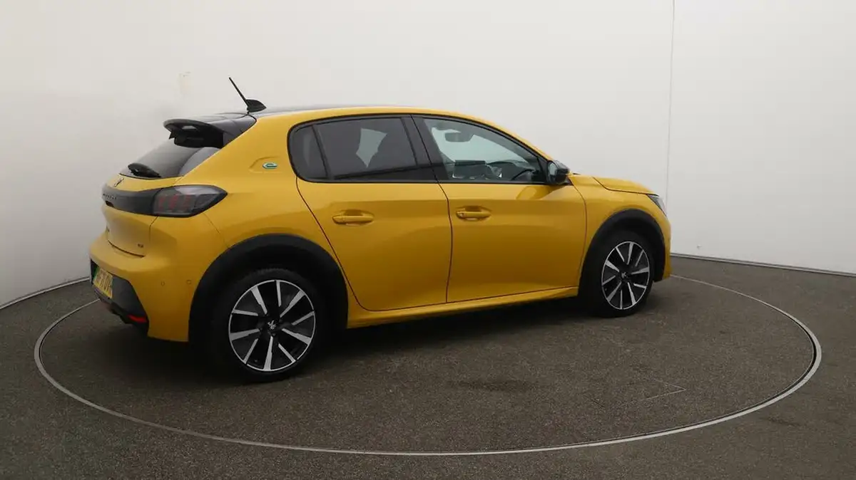 2021-peugeot-208-e-gt-premium-big-53