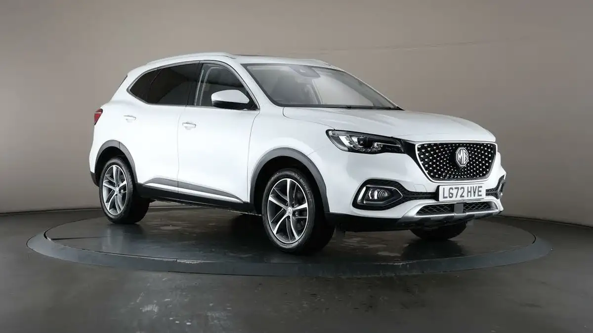 2022-mg-hs-15t-gdi-exclusive-162ps-big-44