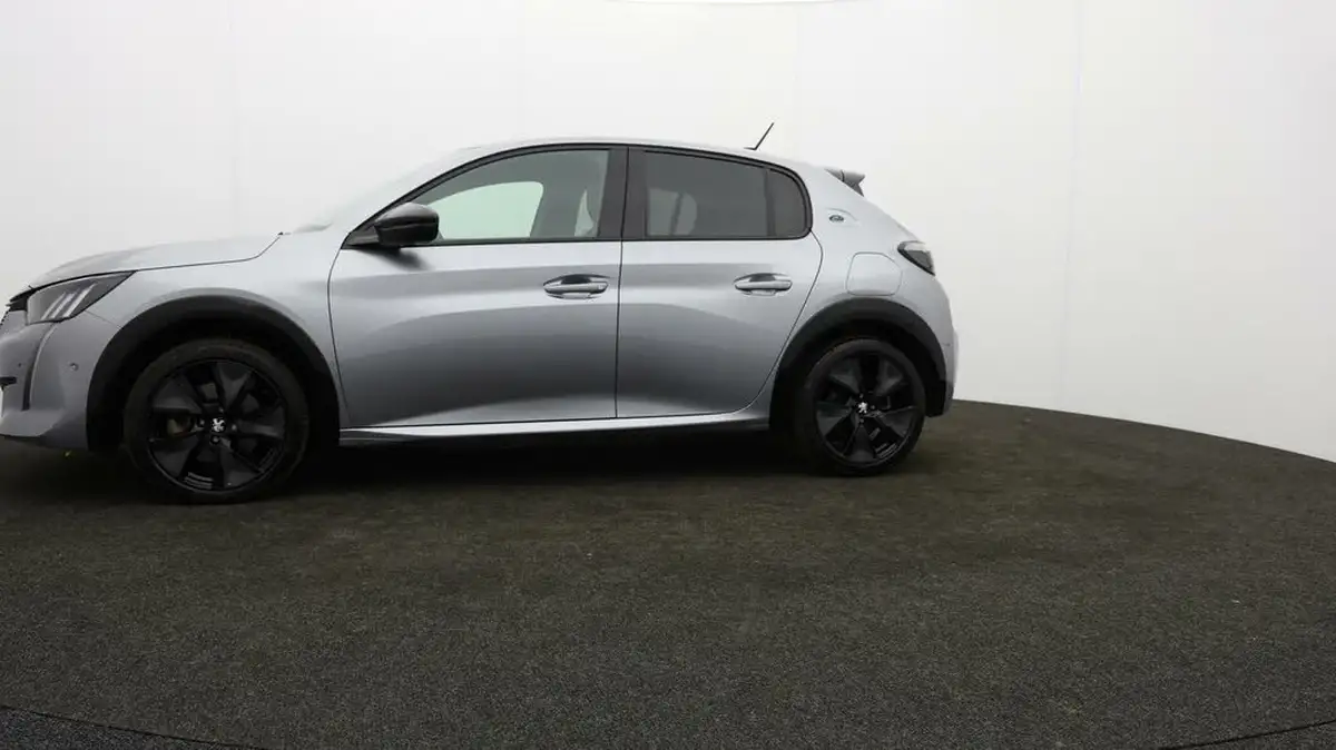2021-peugeot-208-e-gt-50kwh-big-59