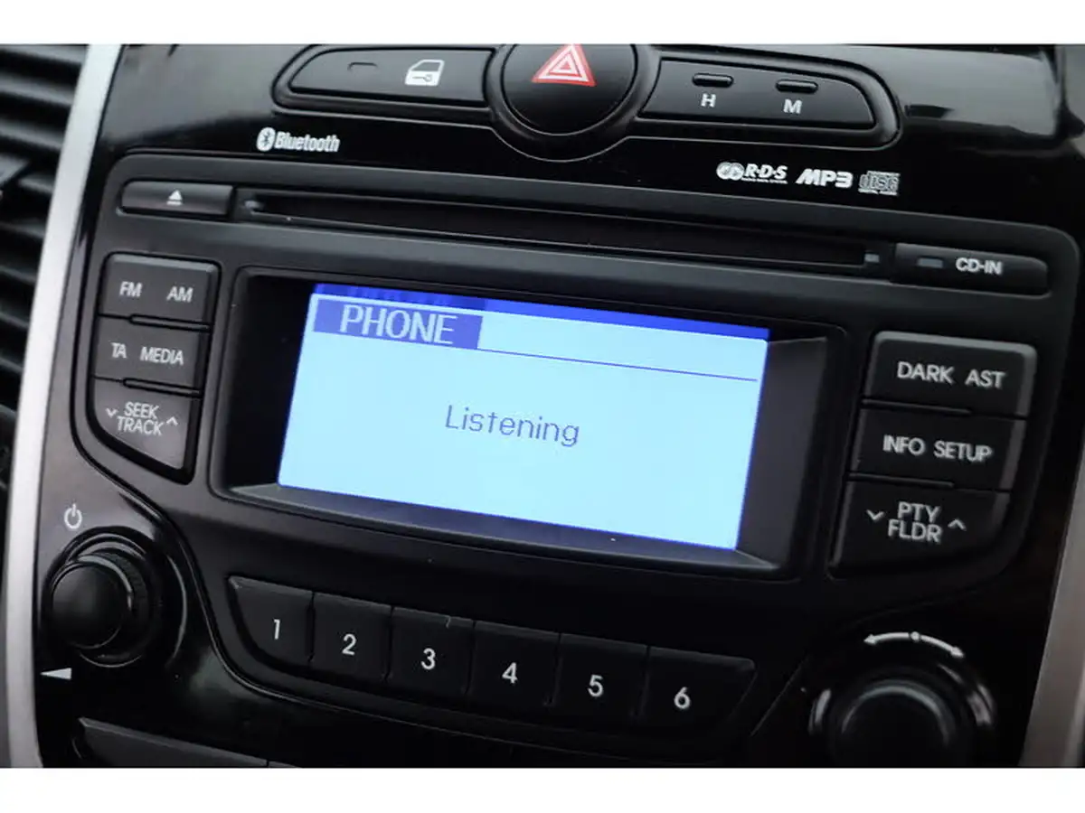 2015-hyundai-ix20-16-active-big-46
