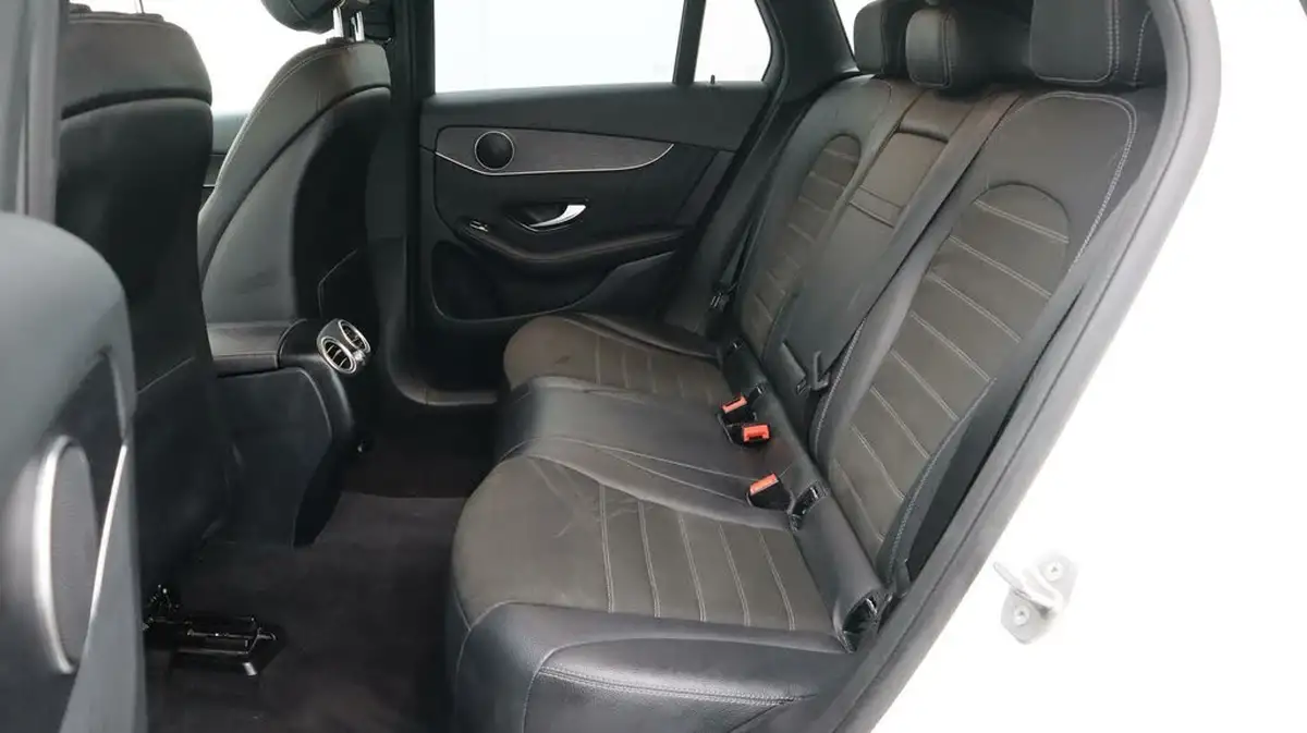 2020-mercedes-benz-glc-class-20d-glc220d-amg-line-station-wagon-5d-4matic-plus-big-16