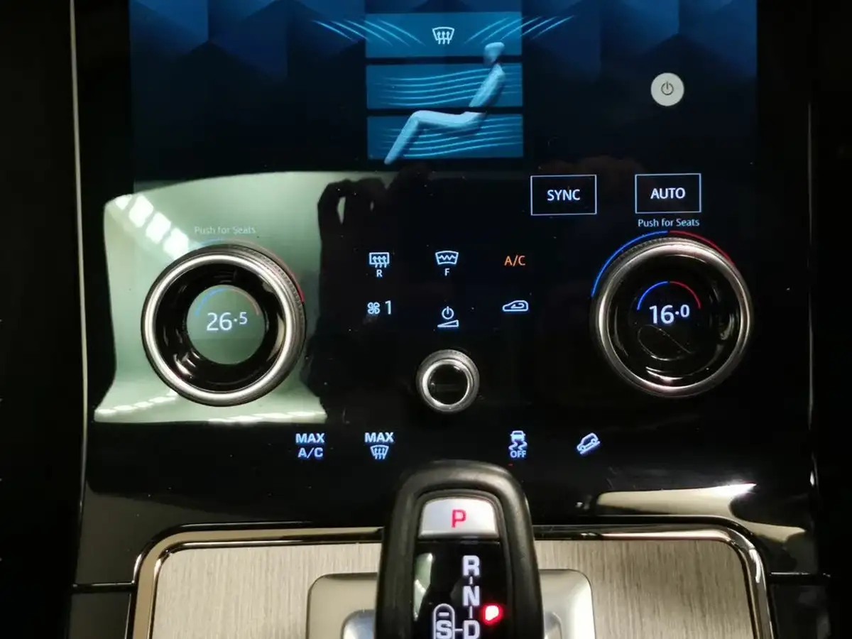 2022-land-rover-range-rover-evoque-15-p300e-autobiography-big-18