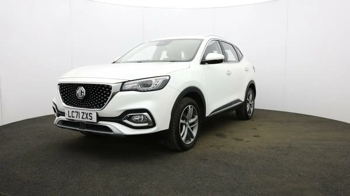 2021-mg-hs-15t-gdi-excite-162ps-big-30