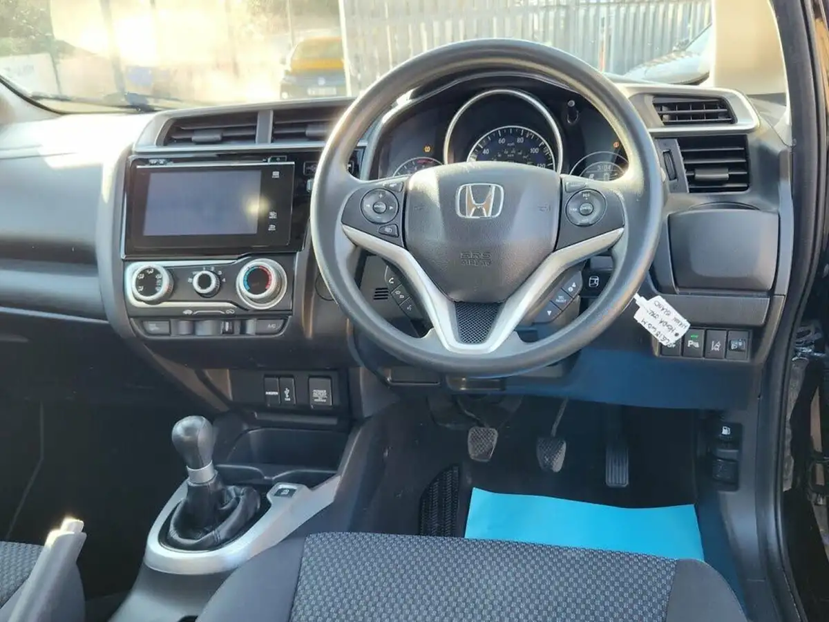 2018-honda-jazz-13-i-vtec-se-big-18