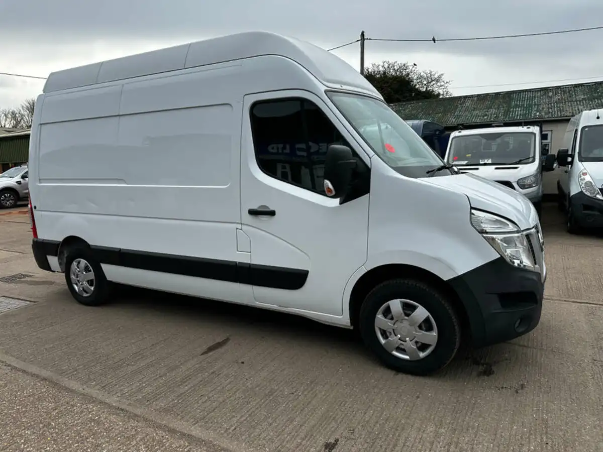 2019-nissan-nv400-23td-se-l2h3-big-14
