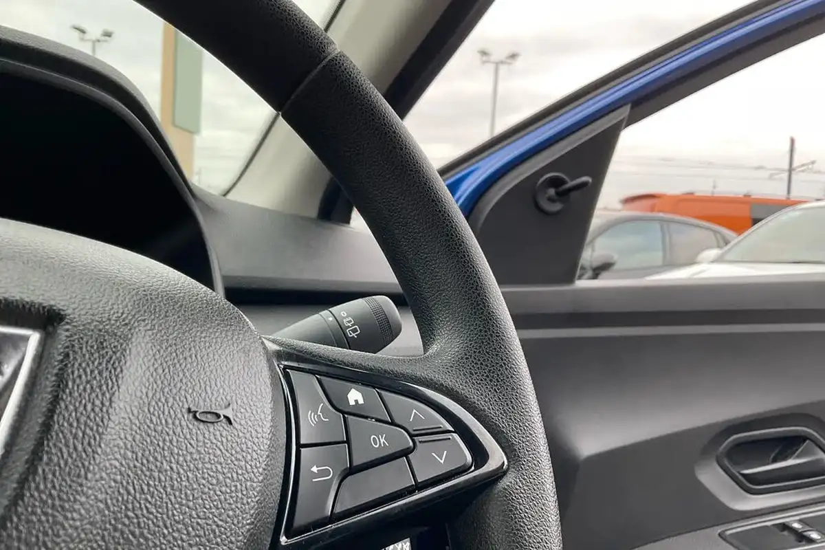 2021-dacia-sandero-10-tce-essential-90bhp-big-33