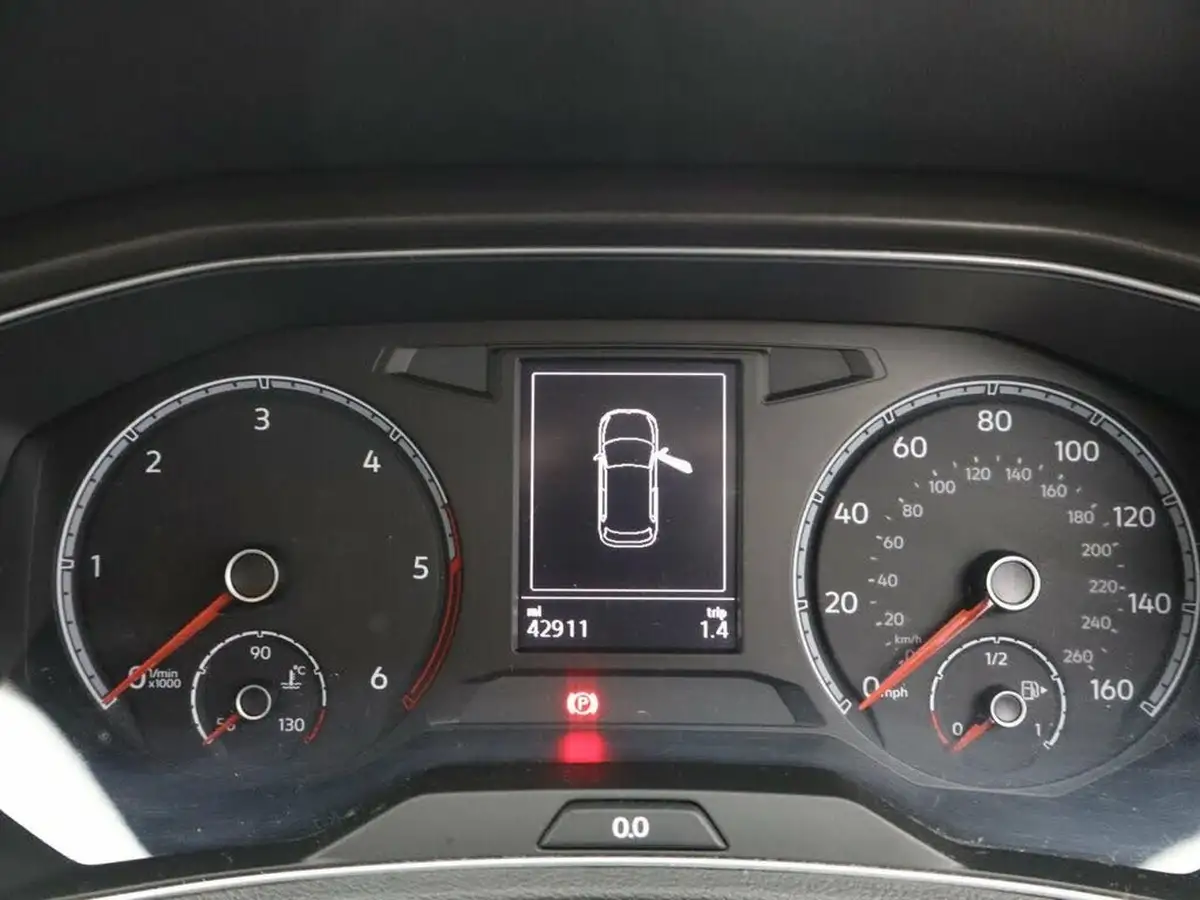 2019-volkswagen-t-roc-16tdi-se-big-17