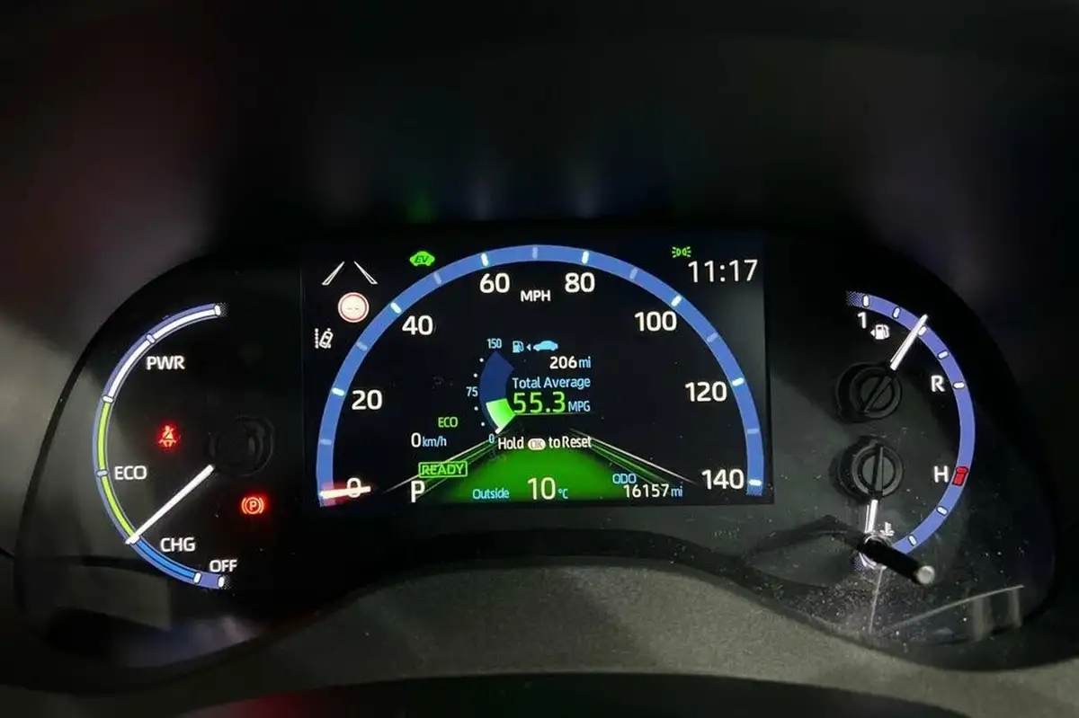 2022-toyota-yaris-cross-15-vvt-i-dynamic-big-10