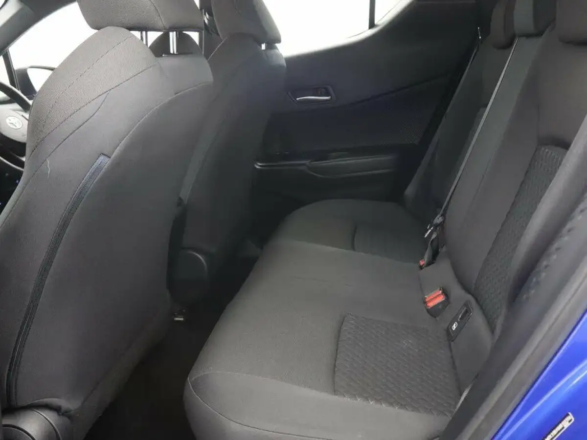 2021-toyota-c-hr-18-vvt-i-icon-big-42