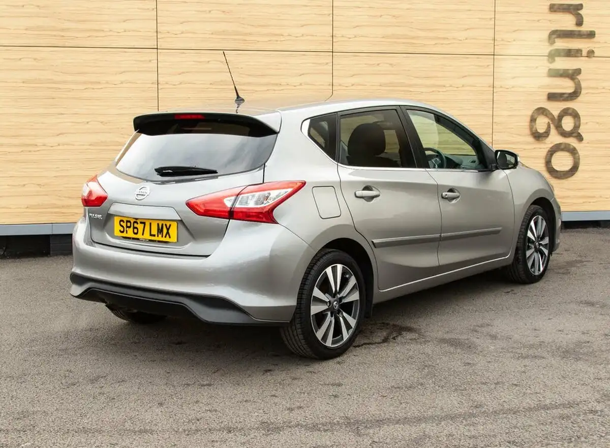 2017-nissan-pulsar-12-dig-t-tekna-xtronic-big-3