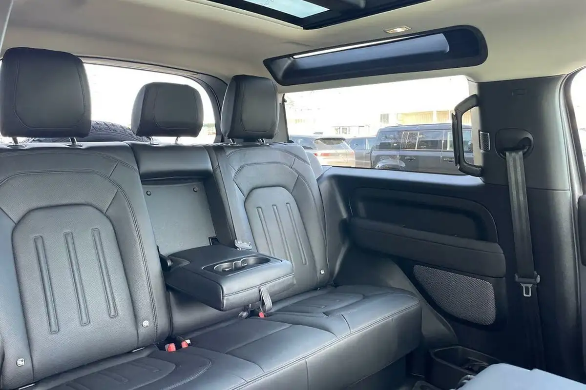 2021-land-rover-90-defender-30-d250-se-big-30