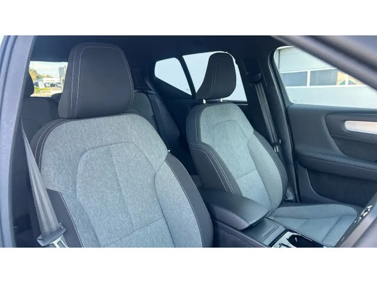 2023-volvo-xc40-20-b4-plus-big-8