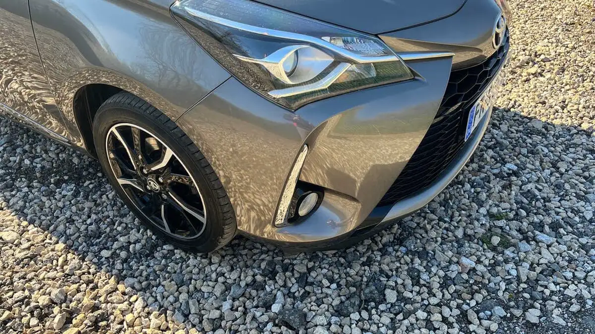 2018-toyota-yaris-15-vvt-i-design-1496cc-big-37