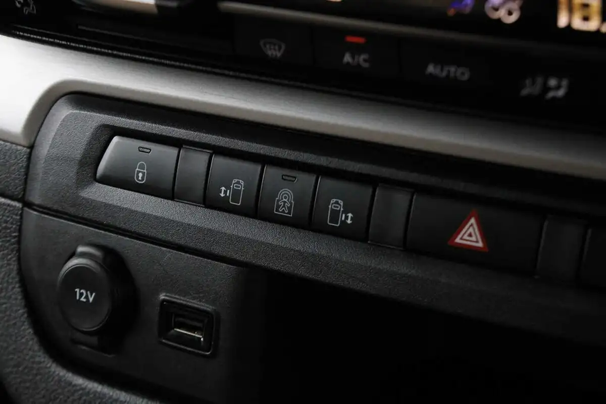 2019-citroen-spacetourer-20bluehdi-flair-xl-big-35