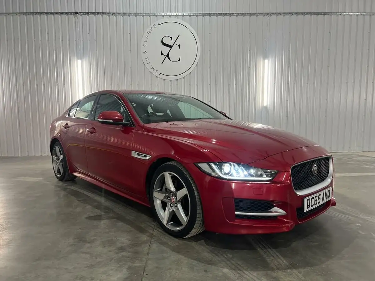 2015-jaguar-xe-20-r-sport-240ps-big-0