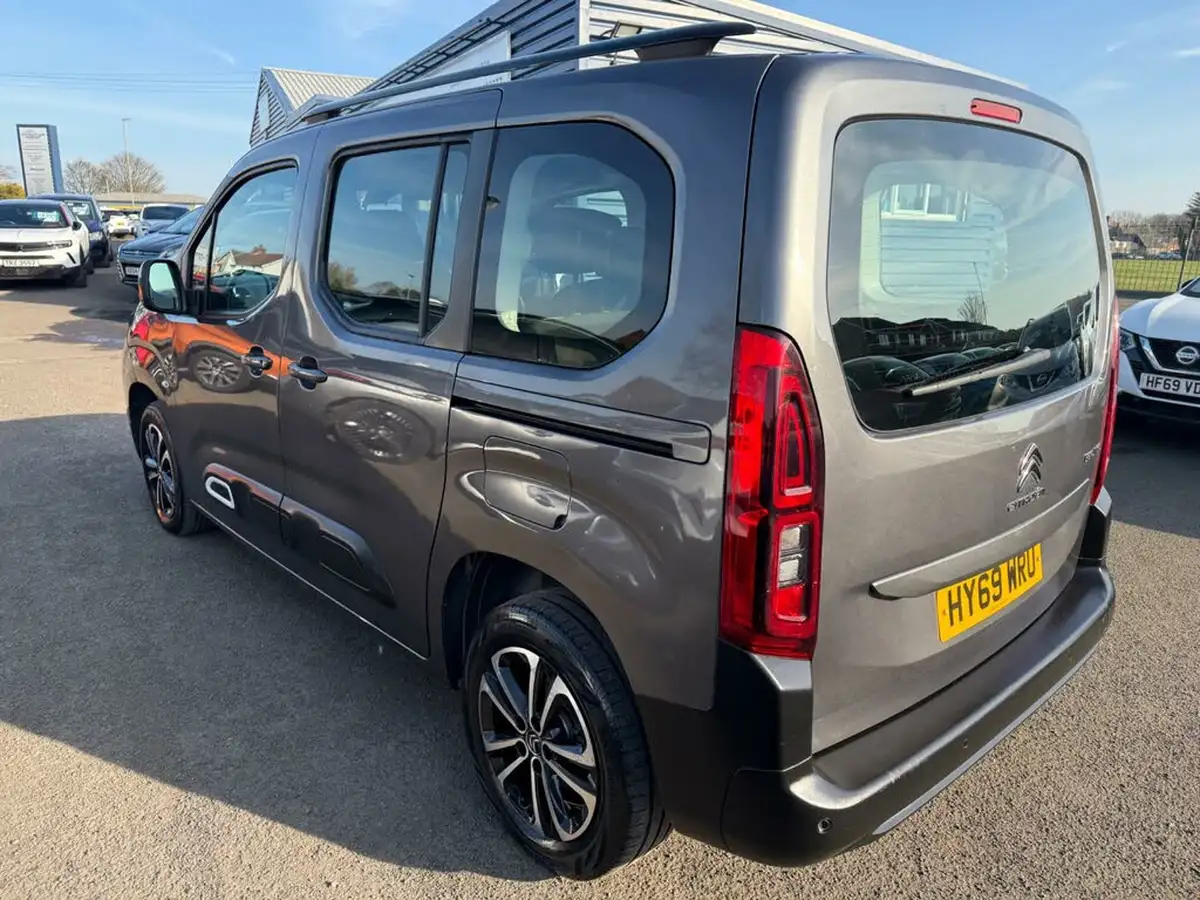2019-citroen-berlingo-15bluehdi-flair-m-size-130ps-eat8-big-7
