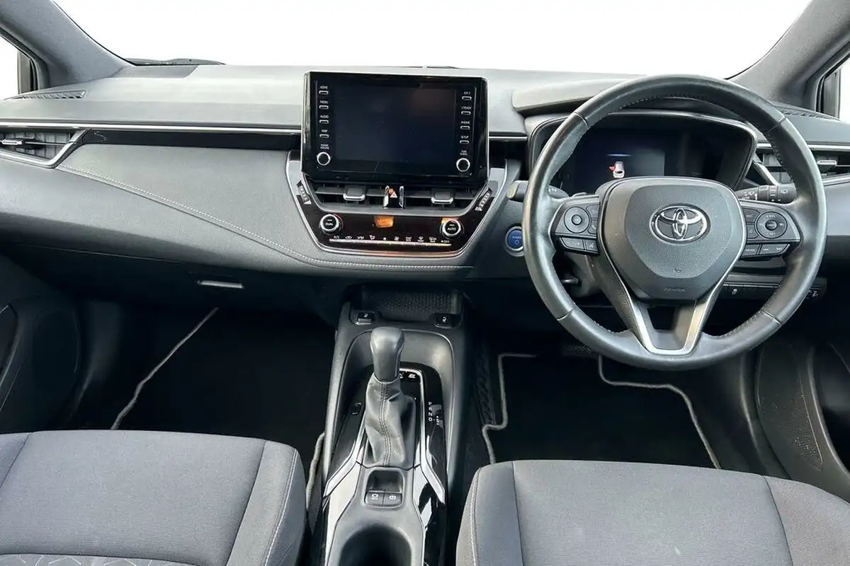 2019-toyota-corolla-20-vvt-i-design-panoramic-roofspare-wheel-touring-sports-big-8