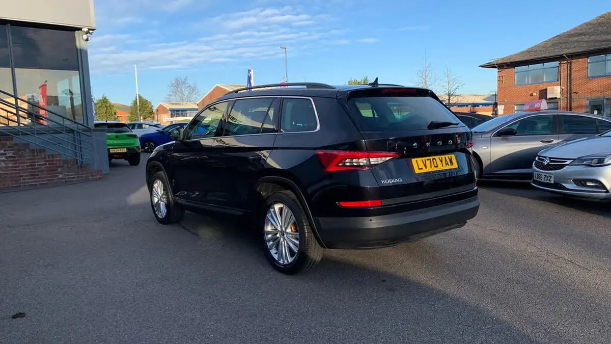 2021-skoda-kodiaq-15-tsi-se-l-dsg-big-4