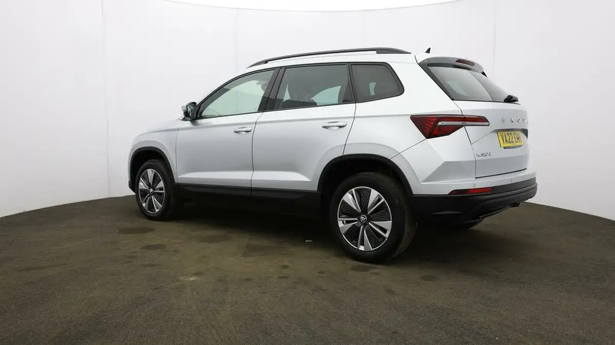 2022-skoda-karoq-10-tsi-se-drive-big-39