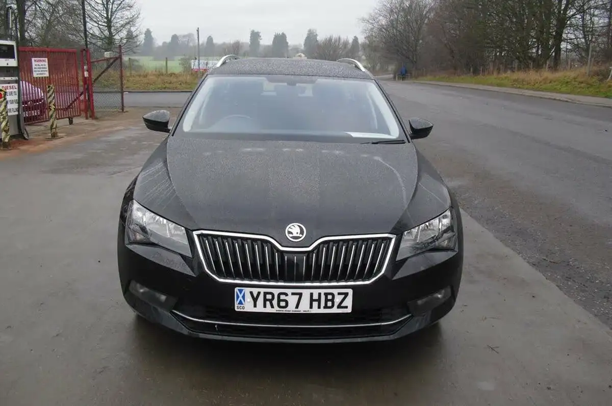2017-skoda-superb-14-tsi-act-se-estate-big-2