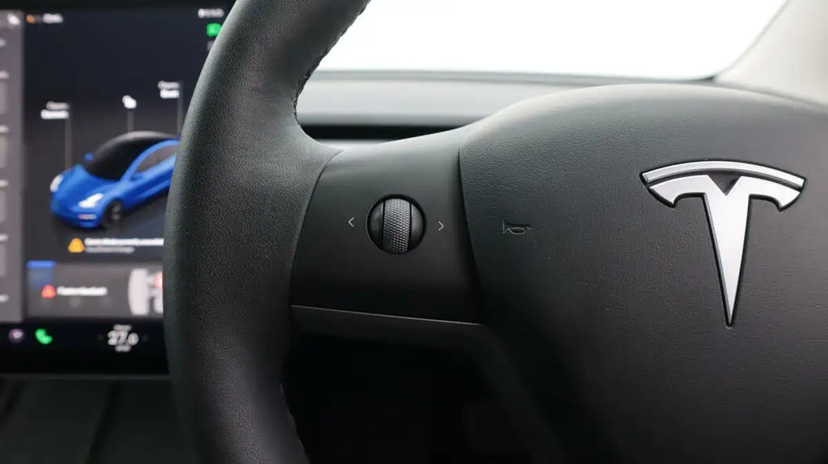 2022-tesla-model-3-e-rwd-big-24
