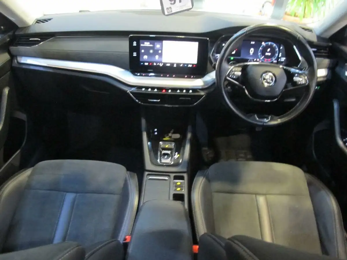 2021-skoda-octavia-20tdi-se-l-150ps-estate-dsg-big-46