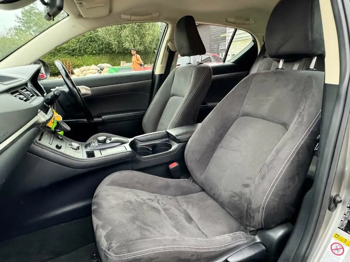 2018-lexus-ct-200h-18-se-plus-pack-big-27