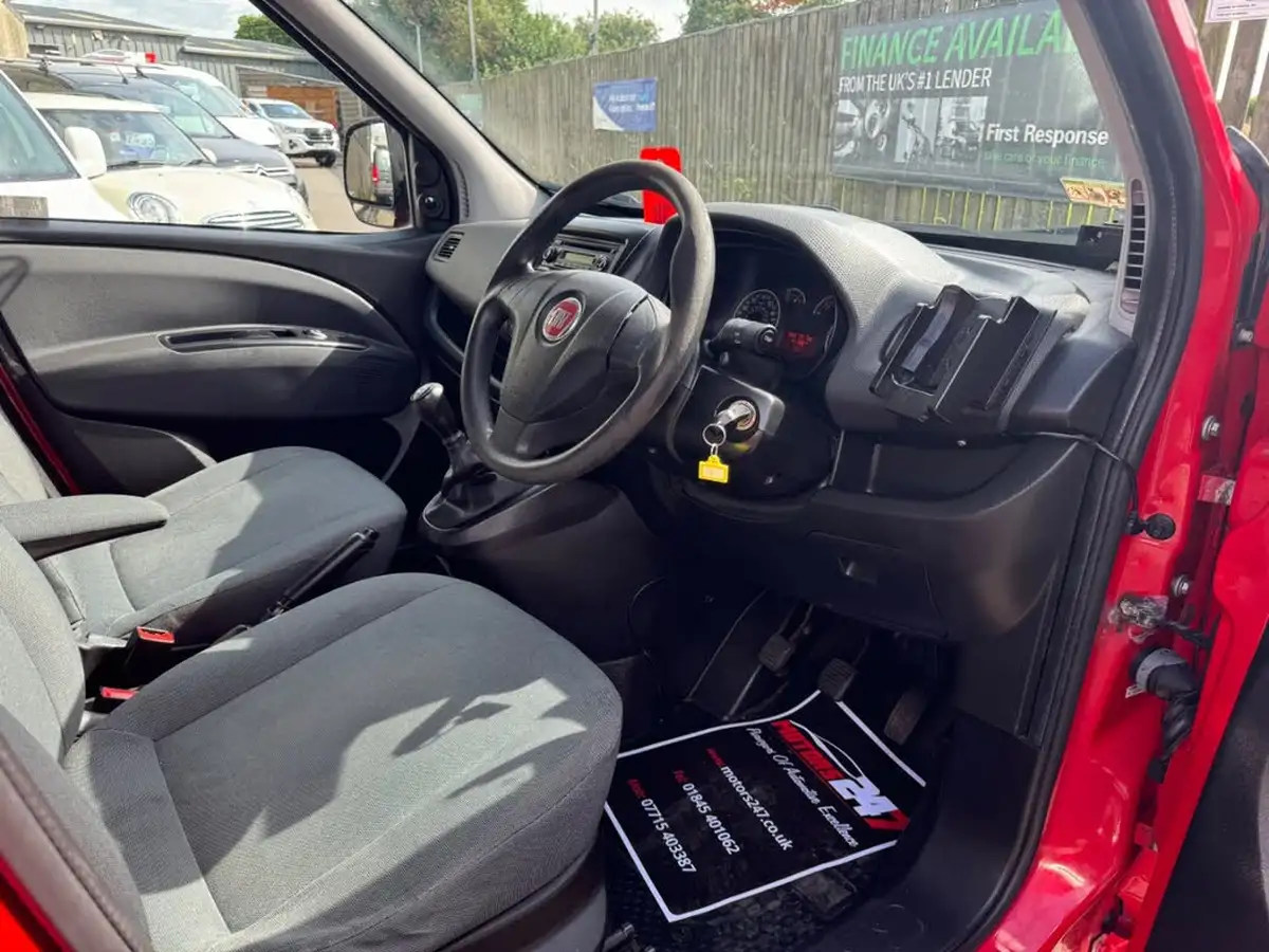 2013-fiat-doblo-cargo-13td-maxi-big-17