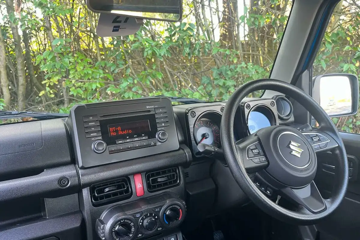 2023-suzuki-jimny-15-light-commercial-allgrip-big-4
