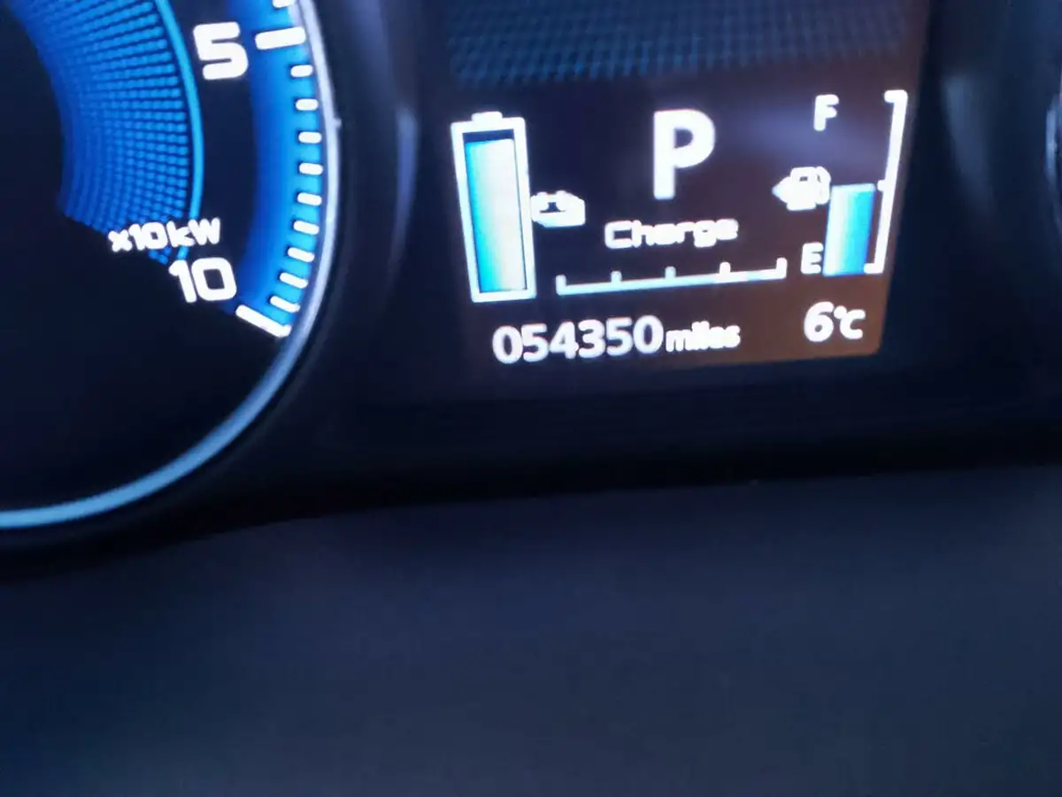 2020-mitsubishi-outlander-24-reflex-plus-commercial-big-43