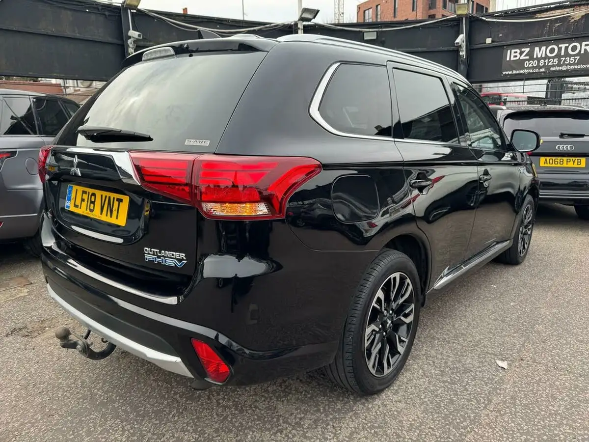2018-mitsubishi-outlander-20-juro-phev-big-72