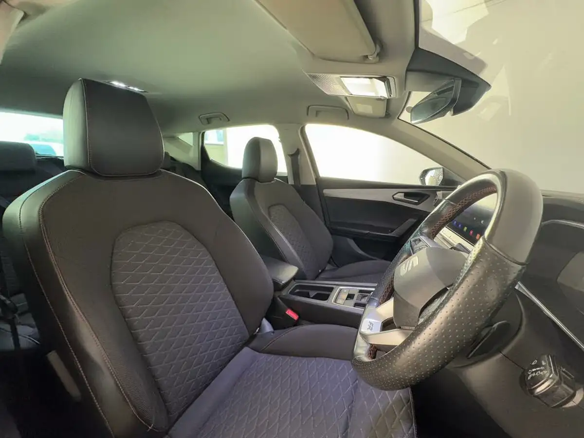 2021-seat-leon-14-e-hybrid-fr-hatchback-big-22