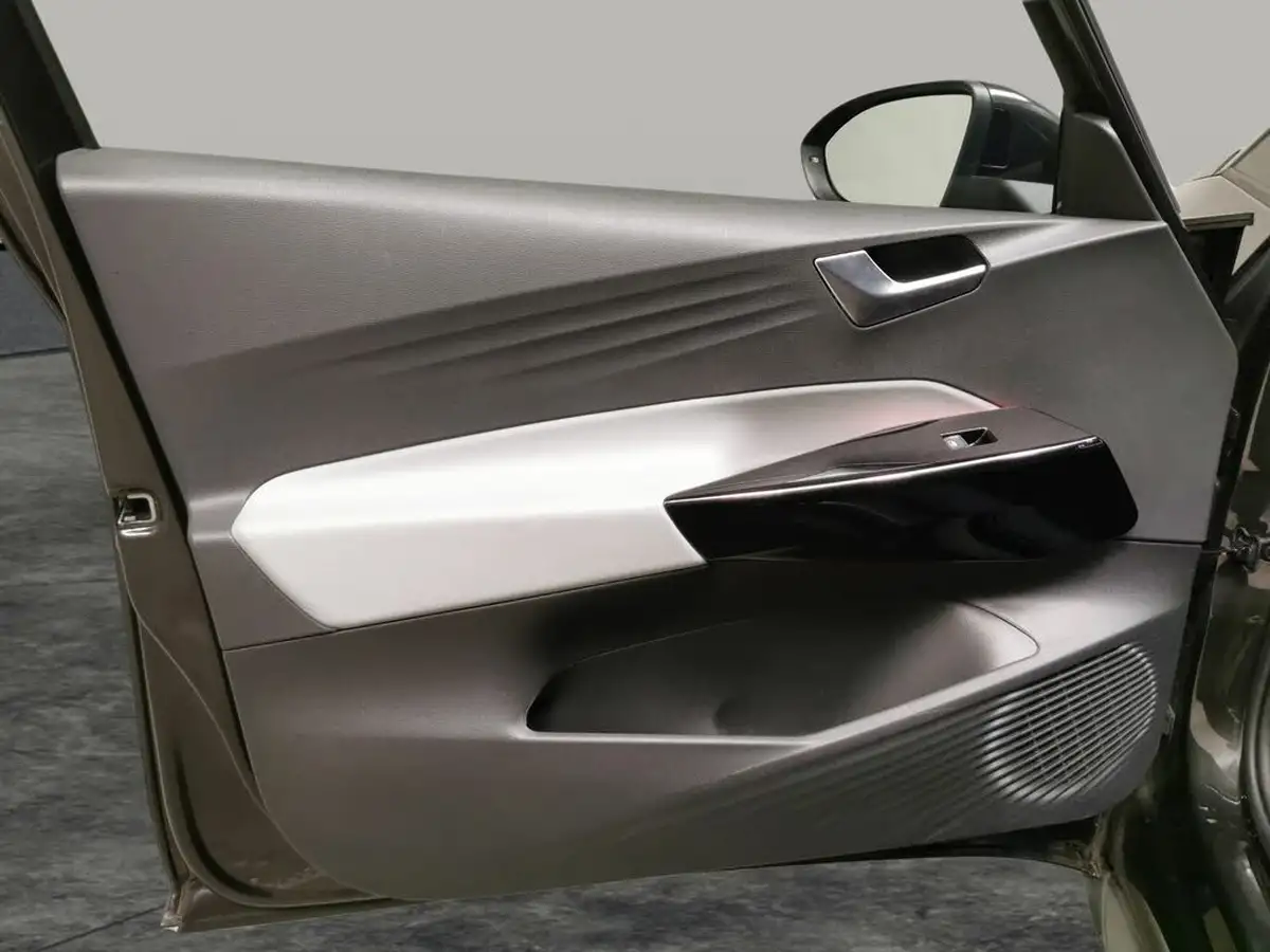 2021-volkswagen-id3-e-tour-big-30