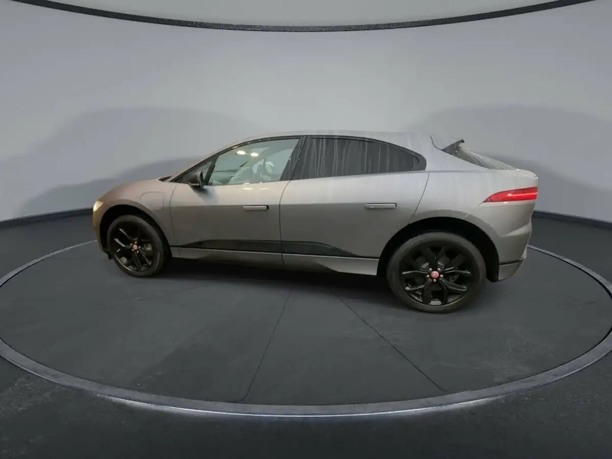 2021-jaguar-i-pace-ev400-black-big-11