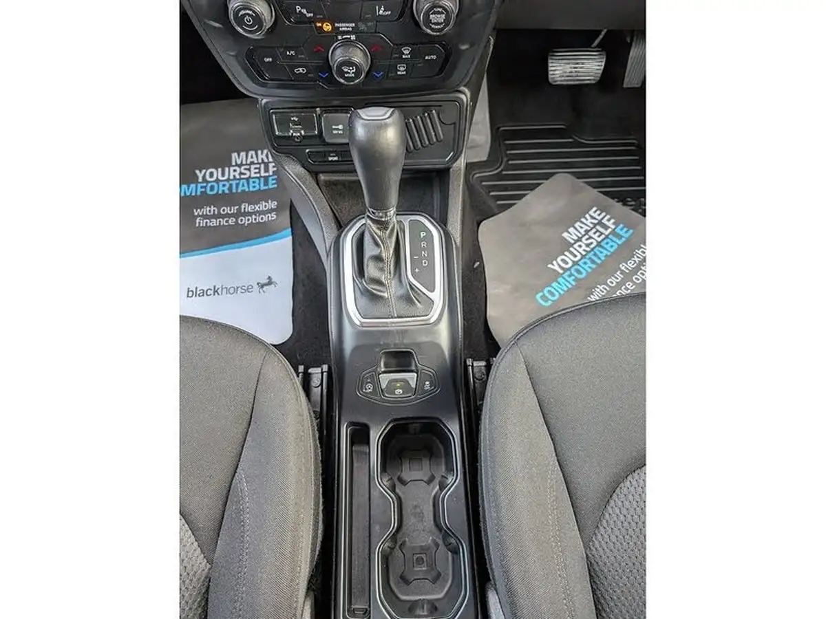 2021-jeep-renegade-13-gse-night-eagle-big-27