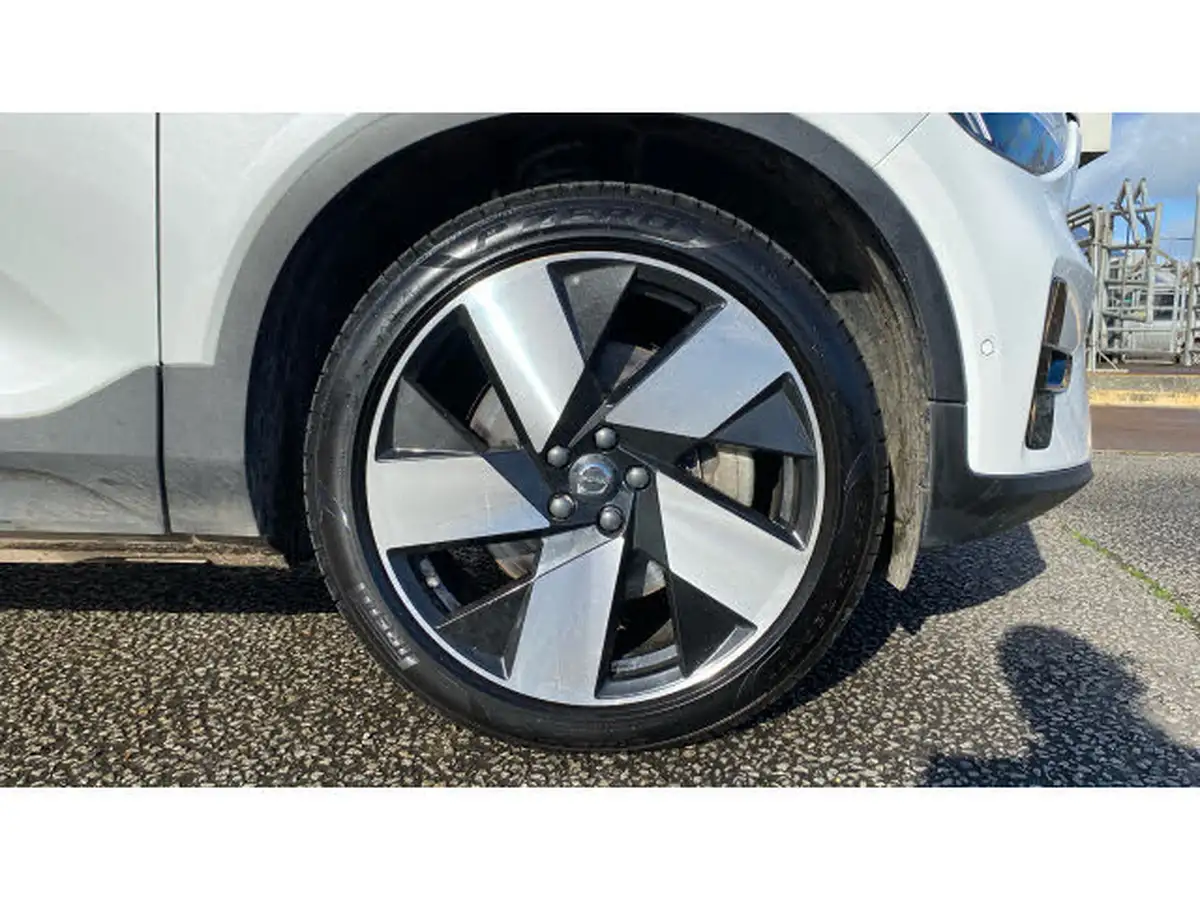 2022-volvo-c40-e-twin-recharge-pro-big-15
