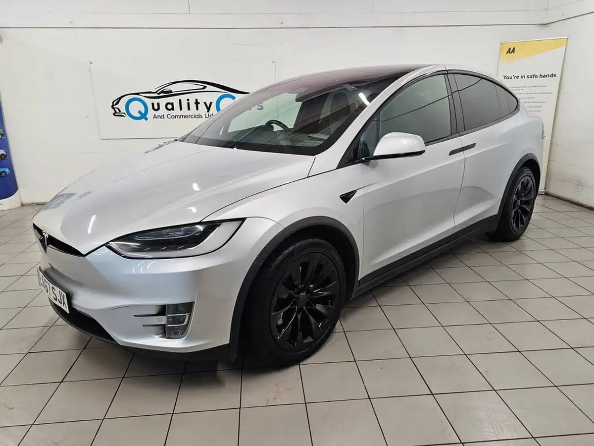 2017-tesla-model-x-e-75d-big-0