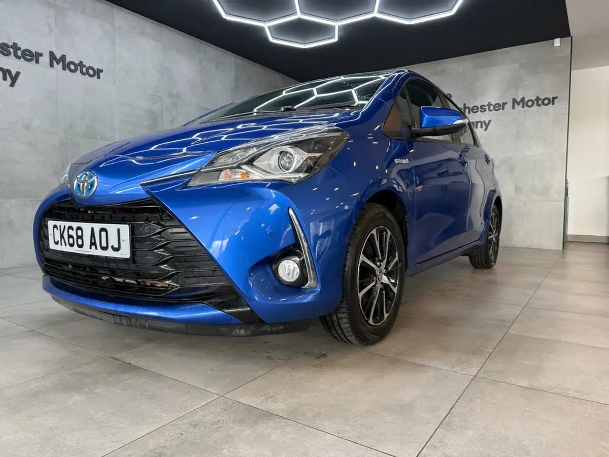 2018-toyota-yaris-15-vvt-i-icon-tech-hybrid-big-4