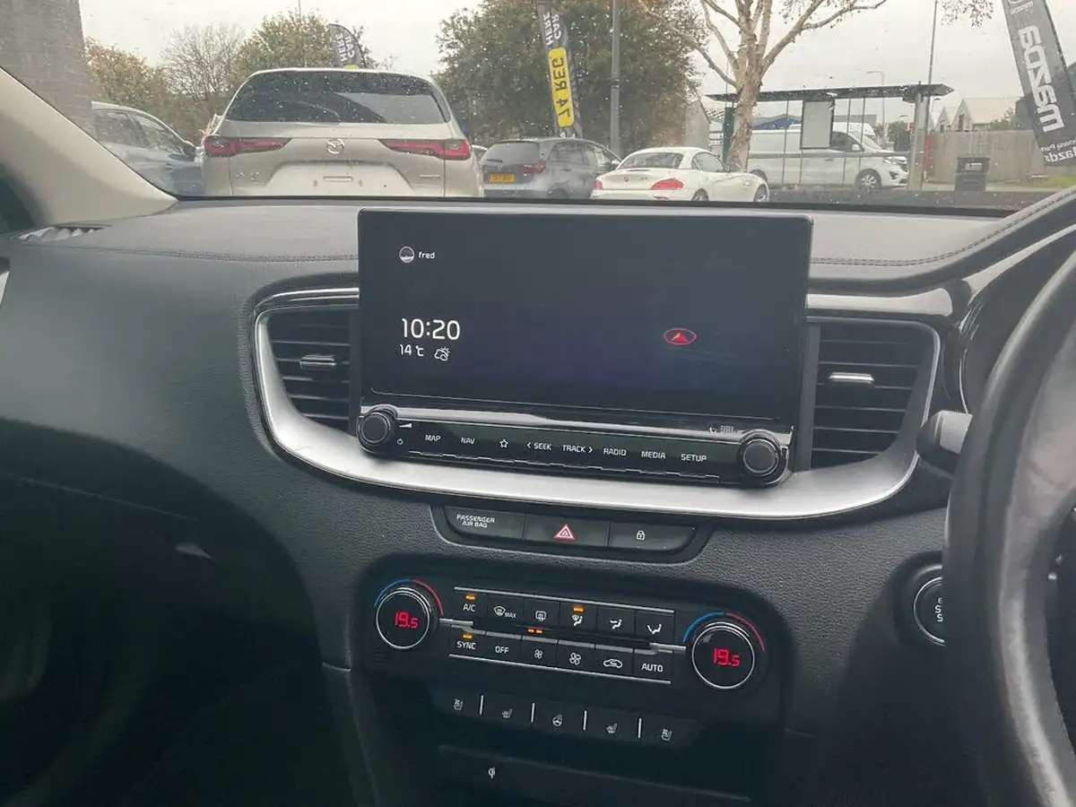2021-kia-xceed-15-t-gdi-4-big-11