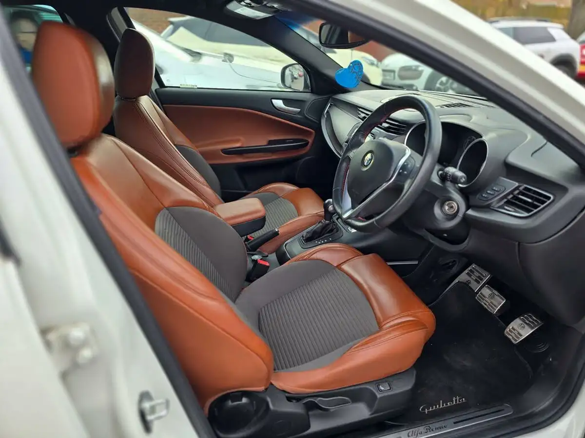 2015-alfa-romeo-giulietta-14-tb-exclusive-alfa-tct-big-41